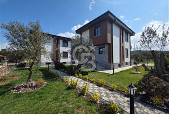 Sefa Çamlık Laka'da Site İçinde Satılık Müstakil Lüx 5+1 Villa