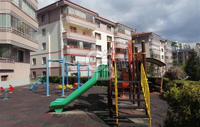 GÖLBAŞI SEĞMENLERDE SİTE İÇİ SATILIK 3+1 YÜKSEK GİRİŞ