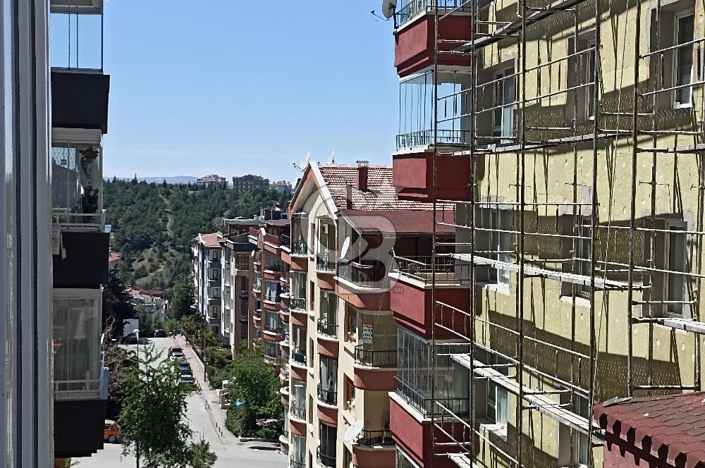 CEVİZLİDERE CADDESİNDE ARA KATTA MASRAFSIZ SATILIK 3+1 DAİRE