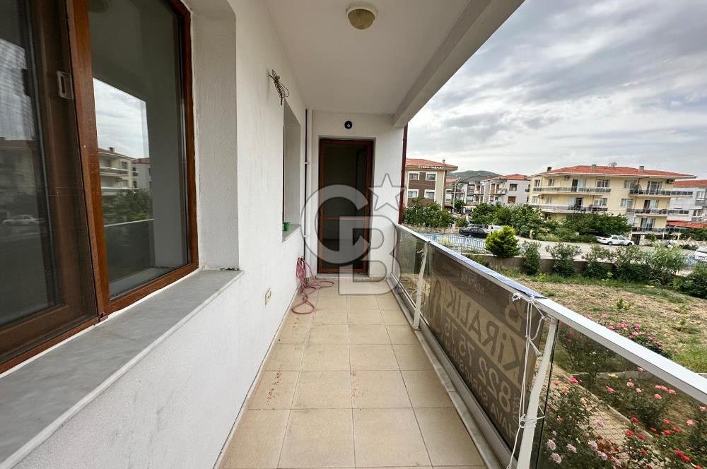 Yenifoça Site İçerisinde Kiralık 2+1 Daire