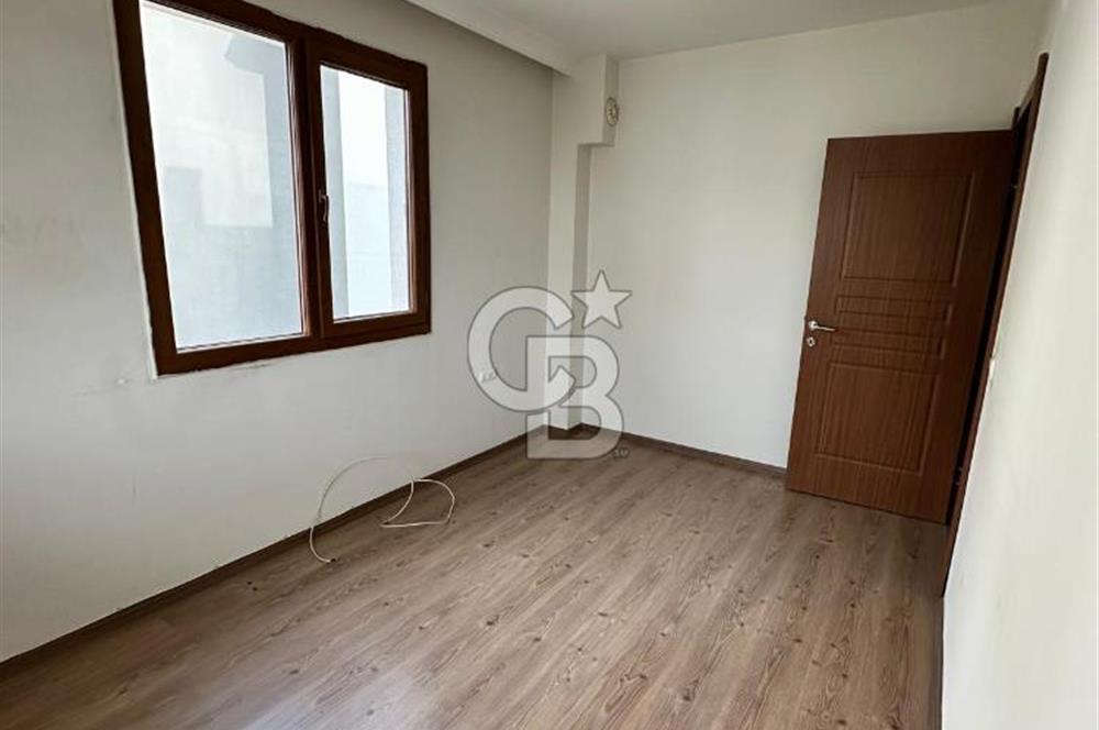 Yenifoça Site İçerisinde Kiralık 2+1 Daire