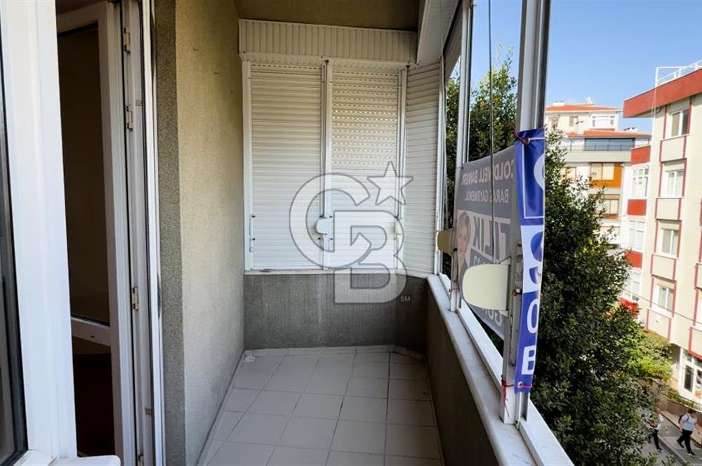  Altıntepe Lale Sokakta Geniş, 3+1, Şömineli, 3 Balkonlu Ferah Daire