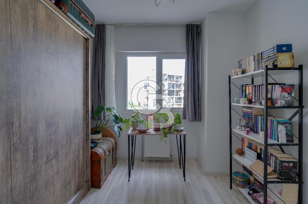 Çiğli Atatürk Mh. Site İçinde Satılık 2+1 Bakımlı Daire CB PH