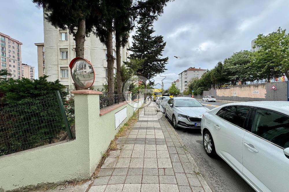 KÜÇÜKBAKKALKÖY’DE CADDE ÜZERİ GENÇ BİNADA 7. KATTA GENİŞ 2+1