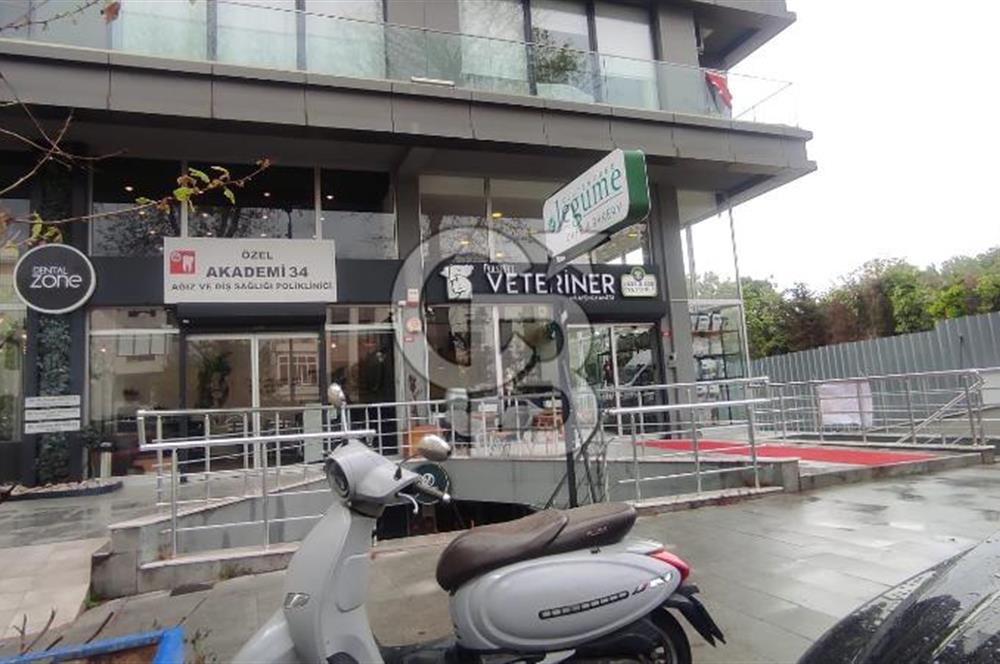 ACIBADEM  CADDESİNDE METROBÜSE YAKIN KİRALIK İŞYERİ