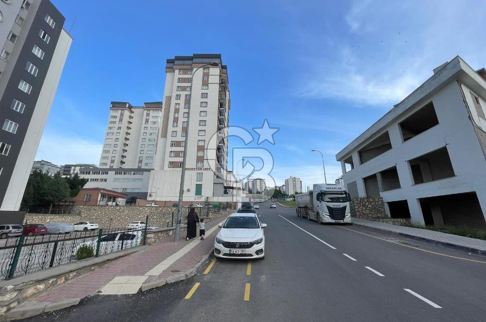 COLDWELL BANKER'DEN TEKEREKTE KENT YÜZBAŞI APT. SATILIK 3+1 