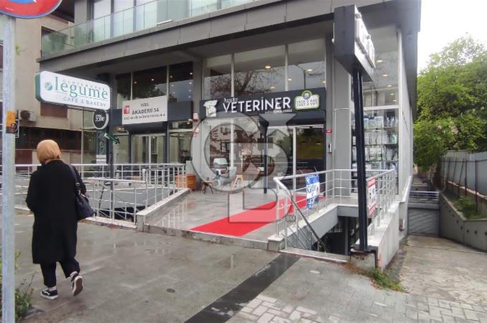 ACIBADEM  CADDESİNDE METROBÜSE YAKIN KİRALIK İŞYERİ