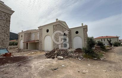 FOÇA KOZBEYLİ'DE DOĞA SİTESİNDE LOFT DUBLEKSLER