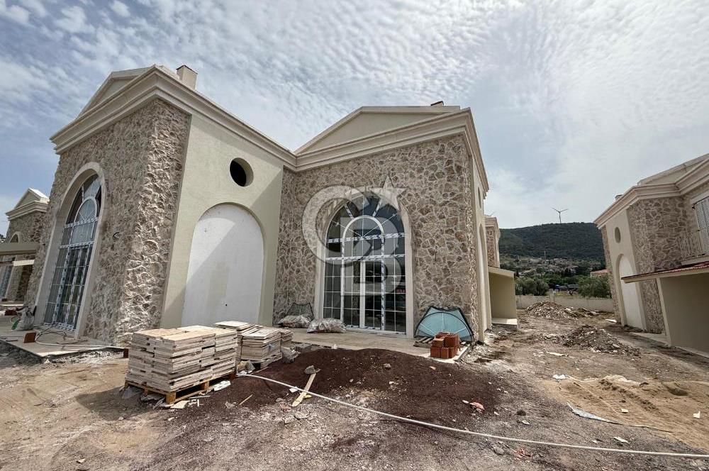 FOÇA KOZBEYLİ'DE DOĞA SİTESİNDE LOFT DUBLEKSLER