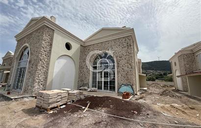 FOÇA KOZBEYLİ'DE DOĞA SİTESİNDE LOFT DUBLEKSLER