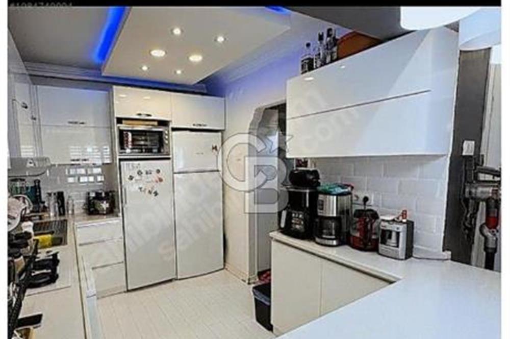 KARŞIYAKA RÜŞTÜ ŞARDAĞ CADDESİ ÜZERİNDE 3+1 SATILIK DAİRE 