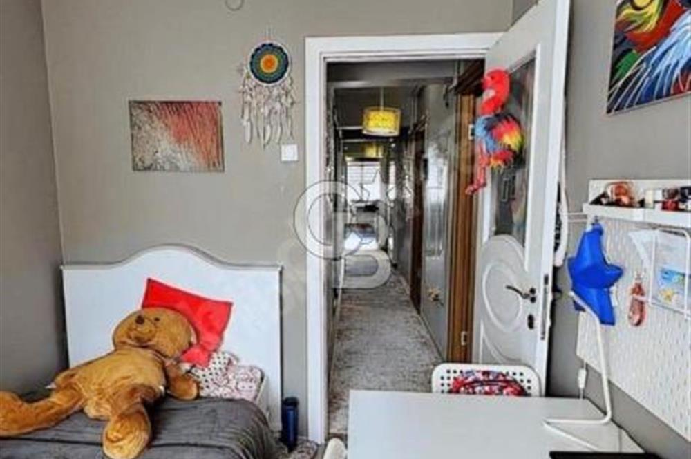 KARŞIYAKA RÜŞTÜ ŞARDAĞ CADDESİ ÜZERİNDE 3+1 SATILIK DAİRE 