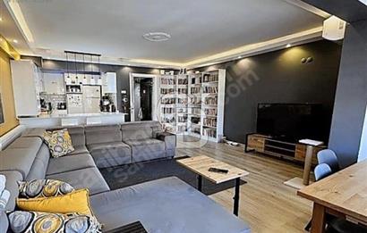 KARŞIYAKA RÜŞTÜ ŞARDAĞ CADDESİ ÜZERİNDE 3+1 SATILIK DAİRE 