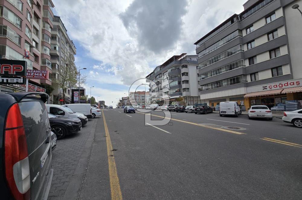 DİKMEN CADDESİ'NDE,EBEVEYN BANYOLU,AÇIK OTOPARKLI KİRALIK 3+1