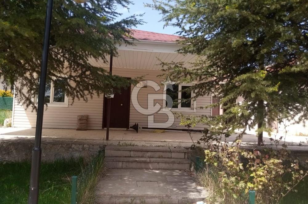 GÖLBAŞI İKİZCE MAH. ÇINAR SİTESİNDE SATILIK DEĞERLİ BAHÇE