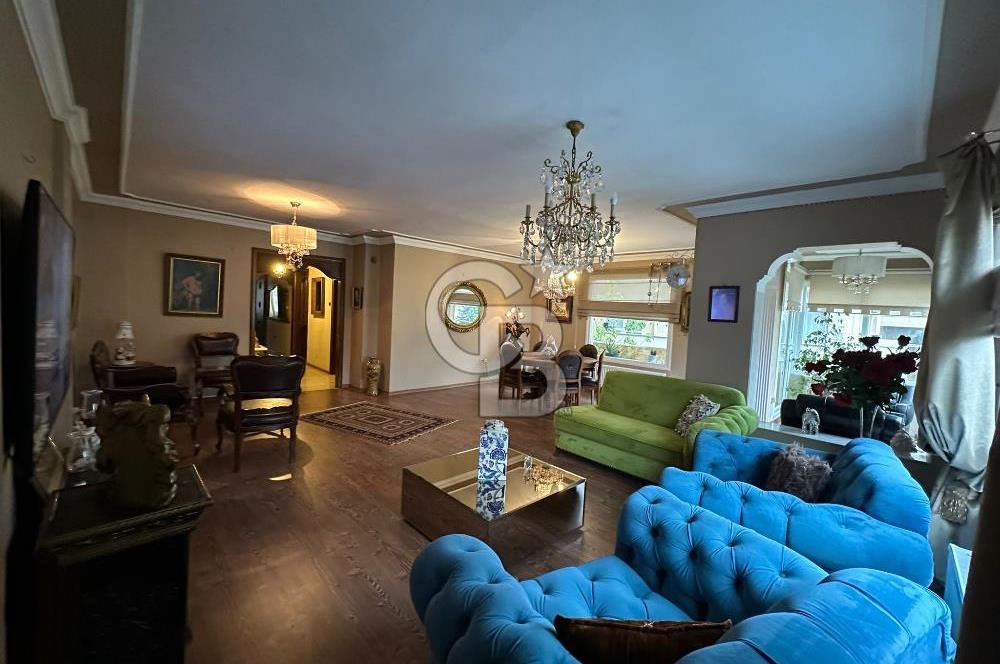 Bostanlı Yıllar Market Sokağında 3+1 Kiralık GENİŞ Daire