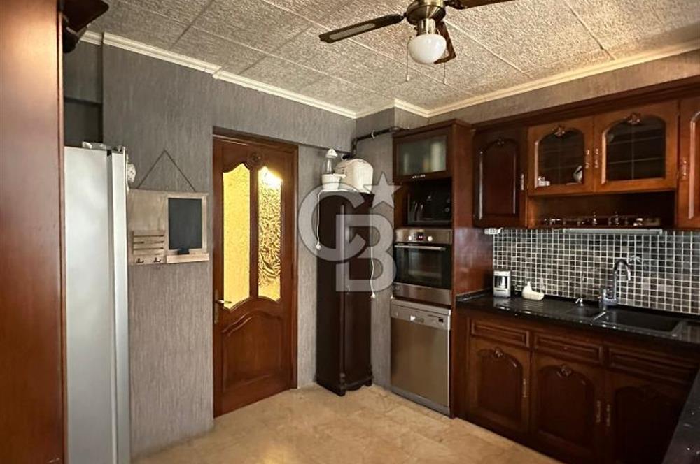 Bostanlı Yıllar Market Sokağında 3+1 Kiralık GENİŞ Daire