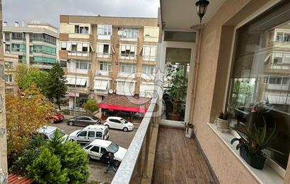 Bostanlı Yıllar Market Sokağında 3+1 Kiralık GENİŞ Daire