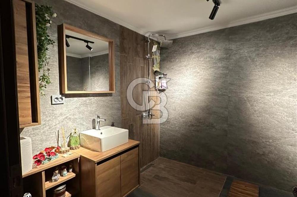 Bostanlı Yıllar Market Sokağında 3+1 Kiralık GENİŞ Daire