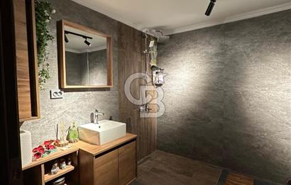 Bostanlı Yıllar Market Sokağında 3+1 Kiralık GENİŞ Daire