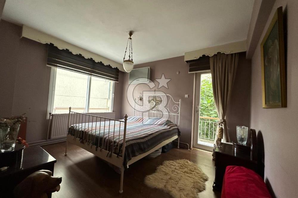 Bostanlı Yıllar Market Sokağında 3+1 Kiralık GENİŞ Daire