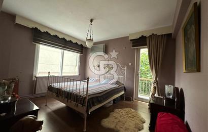 Bostanlı Yıllar Market Sokağında 3+1 Kiralık GENİŞ Daire