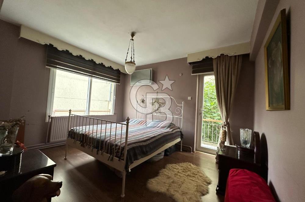 Bostanlı Yıllar Market Sokağında 3+1 Kiralık GENİŞ Daire