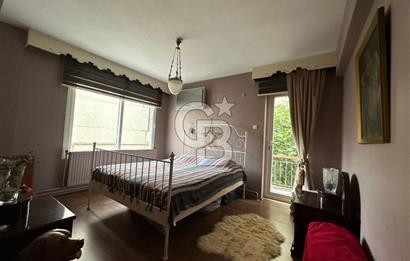 Bostanlı Yıllar Market Sokağında 3+1 Kiralık GENİŞ Daire
