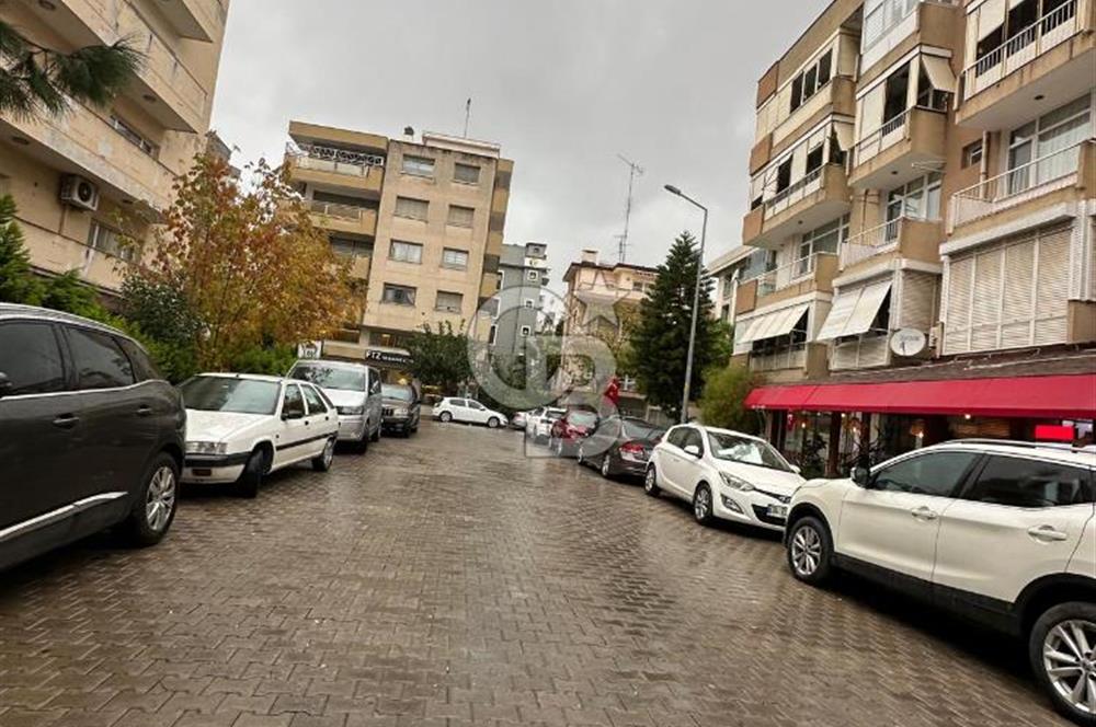 Bostanlı Yıllar Market Sokağında 3+1 Kiralık GENİŞ Daire