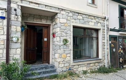 URLA SANAT SOKAĞINDA SATILIK Müstakil Ev