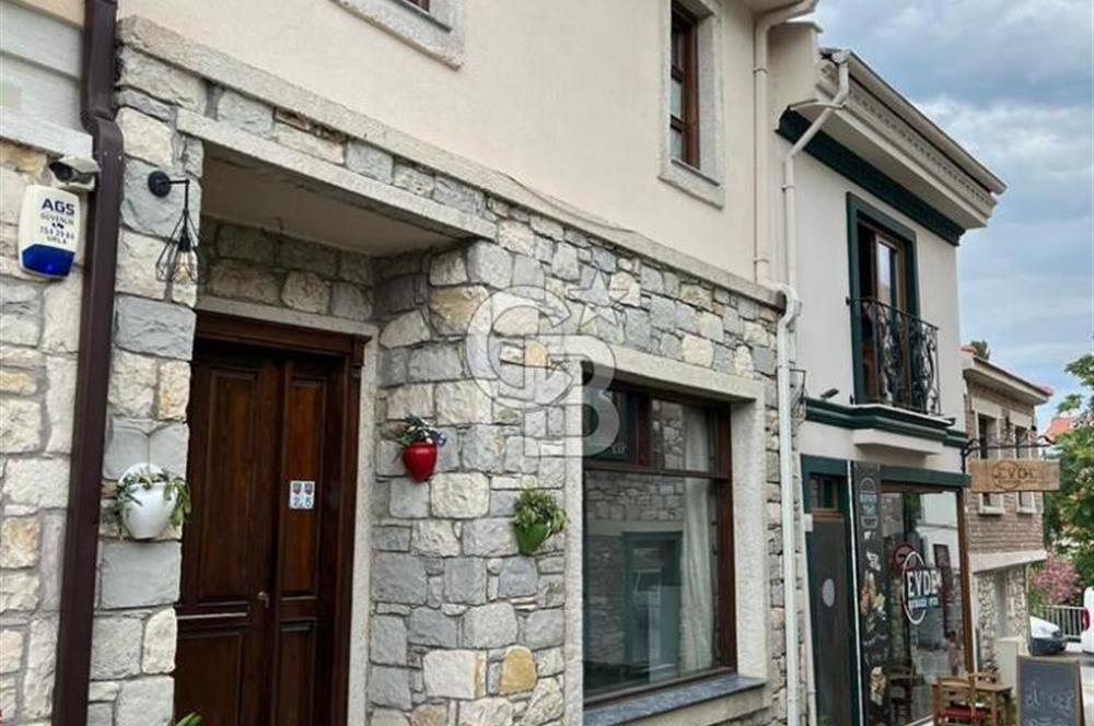 URLA SANAT SOKAĞINDA SATILIK Müstakil Ev
