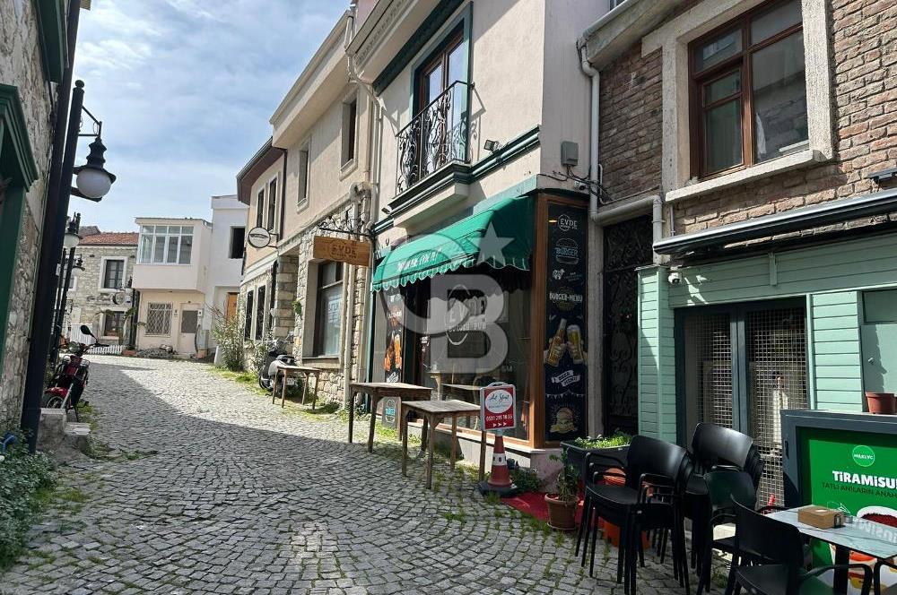URLA SANAT SOKAĞINDA SATILIK Müstakil Ev