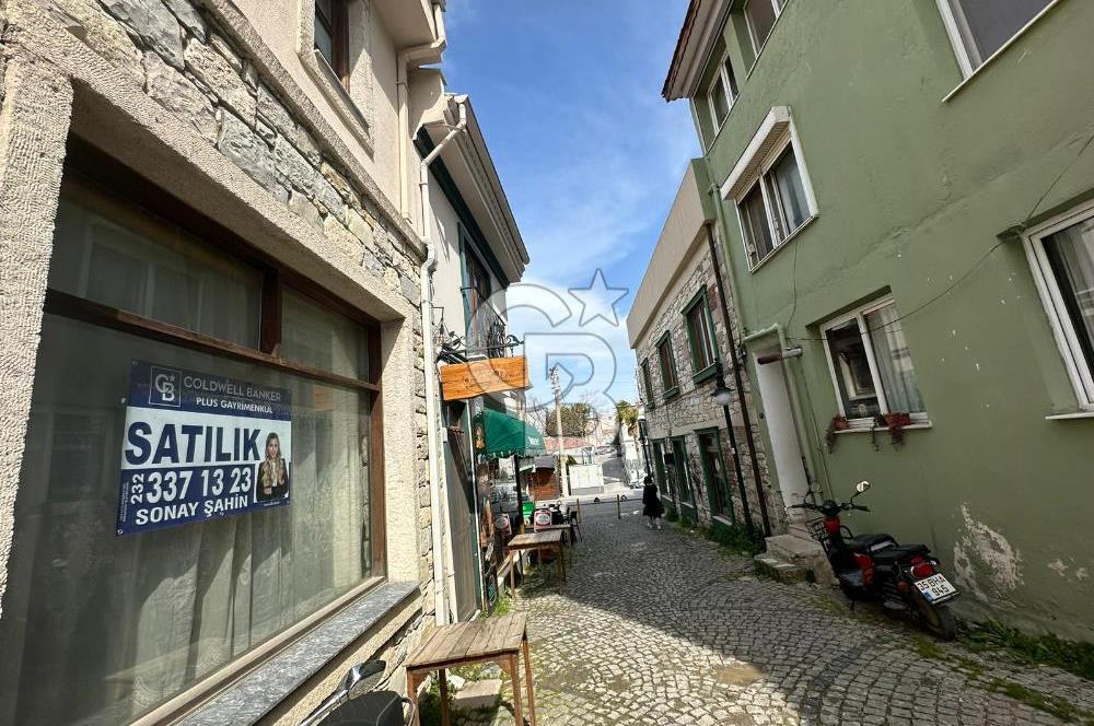 URLA SANAT SOKAĞINDA SATILIK Müstakil Ev