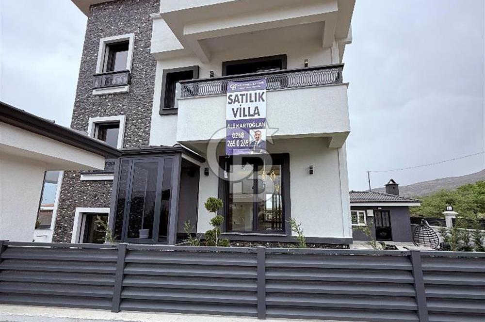 Serinhisar Şaireşref Mh. 8+1 Ultra Lüks Villa