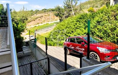 Balçova Çetin Emeç’te satılık 3 katlı Müstakil Genç Bina 