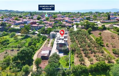 Çanakkale Lapseki Kangırlı'da Satılık 750 m² Bahçeli Villa