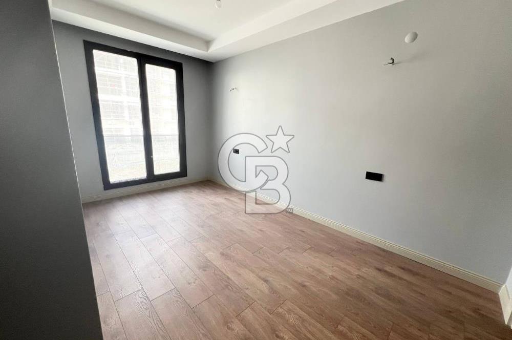 Beylikdüzü Es Marin Konaklarında 3+2 Satılık 0 Dublex Daire