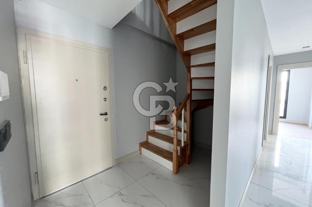 Beylikdüzü Es Marin Konaklarında 3+2 Satılık 0 Dublex Daire