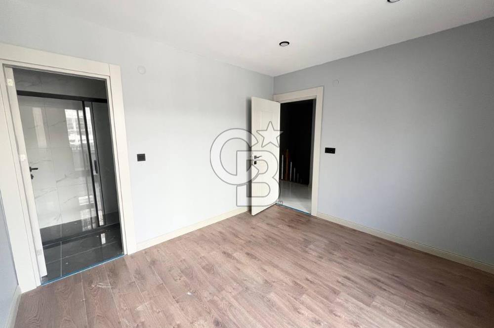 Beylikdüzü Es Marin Konaklarında 3+2 Satılık 0 Dublex Daire