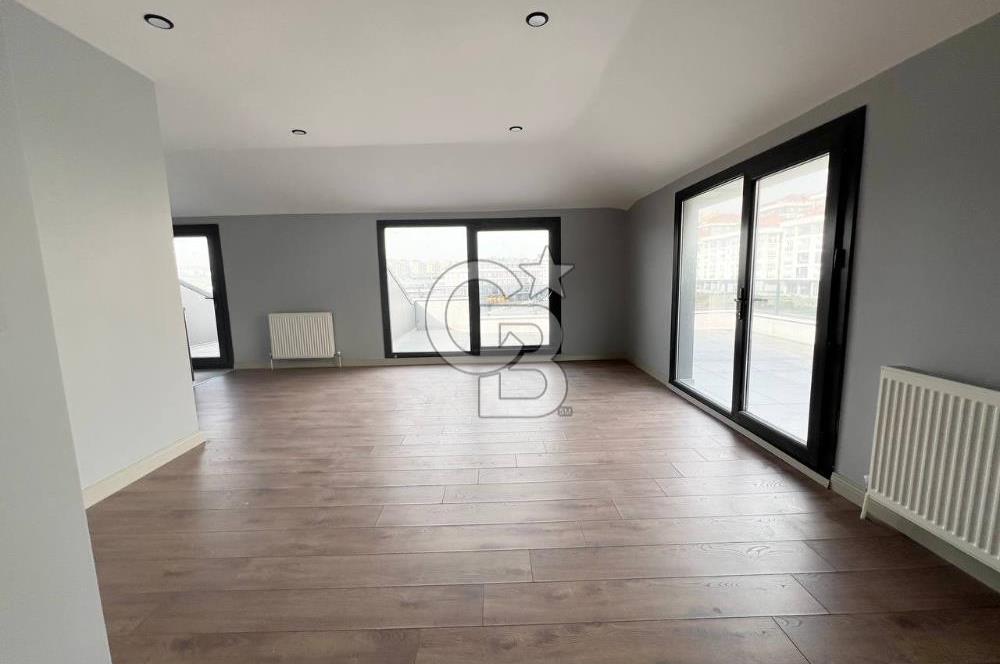 Beylikdüzü Es Marin Konaklarında 3+2 Satılık 0 Dublex Daire