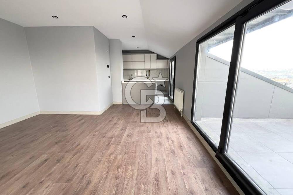Beylikdüzü Es Marin Konaklarında 3+2 Satılık 0 Dublex Daire