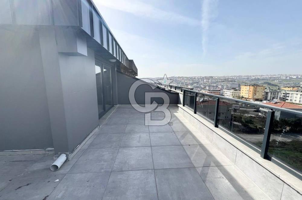 Beylikdüzü Es Marin Konaklarında 3+2 Satılık 0 Dublex Daire