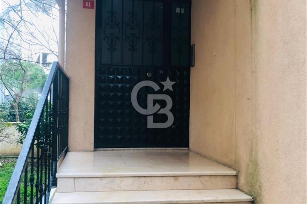 Yakacık'ta Geniş Balkonlu ve Eşyalı Kiralık Teras Daire