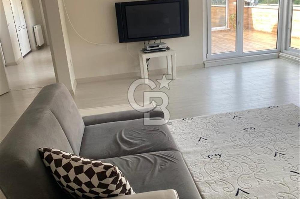 Yakacık'ta Geniş Balkonlu ve Eşyalı Kiralık Teras Daire