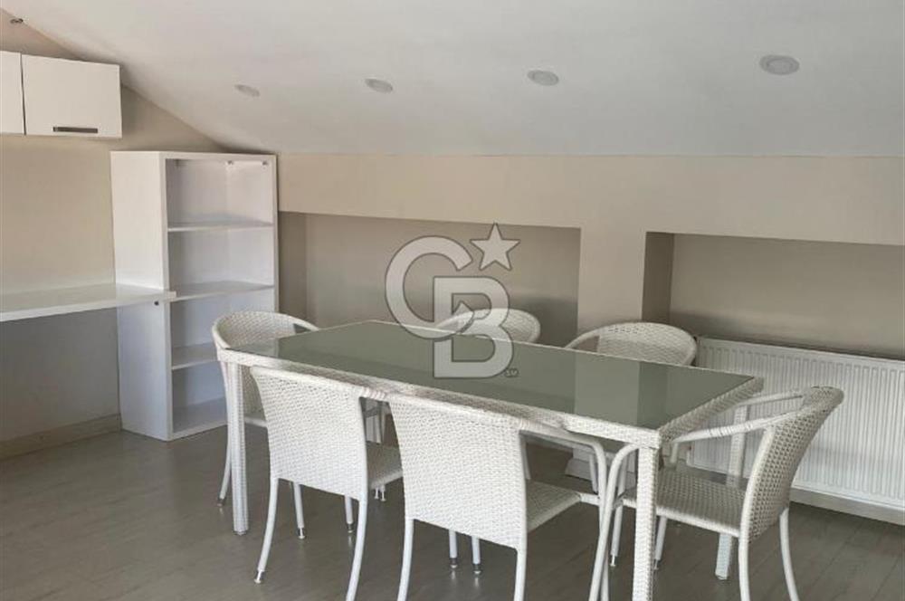 Yakacık'ta Geniş Balkonlu ve Eşyalı Kiralık Teras Daire