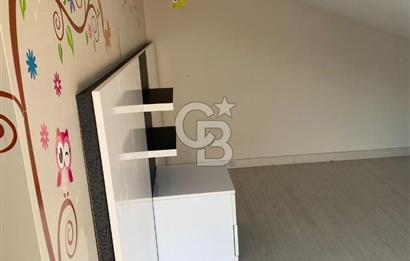 Yakacık'ta Geniş Balkonlu ve Eşyalı Kiralık Teras Daire