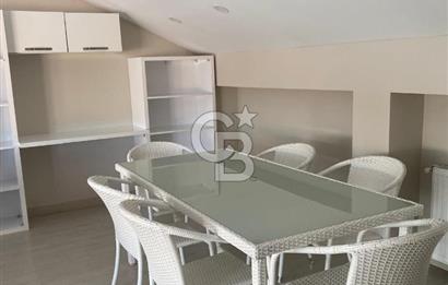 Yakacık'ta Geniş Balkonlu ve Eşyalı Kiralık Teras Daire