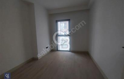 FIKIRTEPEDE OTURUMA HAZIR GÜVENLİKLİ OTOPARKLI 2+1 KİRALIK DAİRE