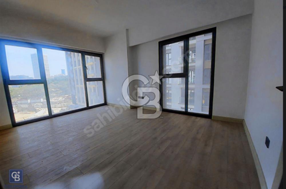FIKIRTEPEDE OTURUMA HAZIR GÜVENLİKLİ OTOPARKLI 2+1 KİRALIK DAİRE