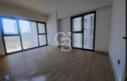 FIKIRTEPEDE OTURUMA HAZIR GÜVENLİKLİ OTOPARKLI 2+1 KİRALIK DAİRE
